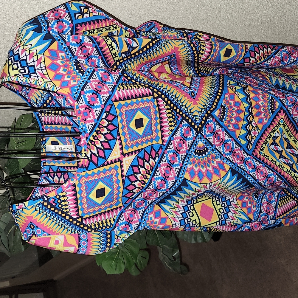 Live 4 Truth Plus size blouse
